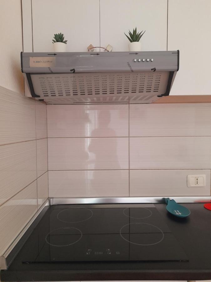 Seaside Deluxe Apartment Dıraç Dış mekan fotoğraf