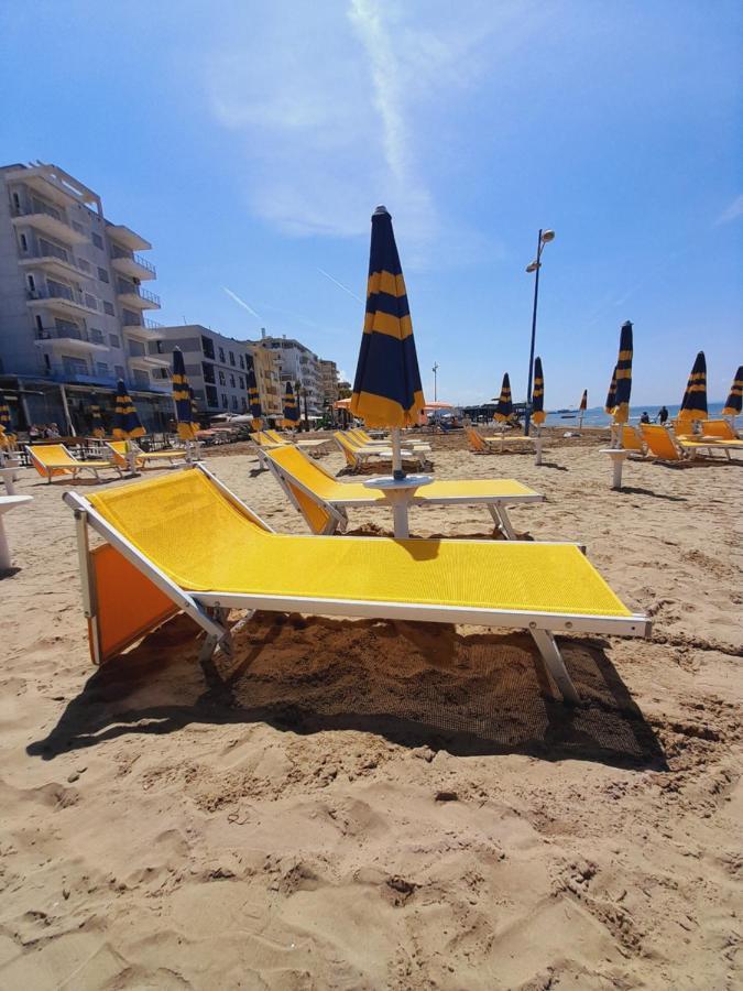 Seaside Deluxe Apartment Dıraç Dış mekan fotoğraf