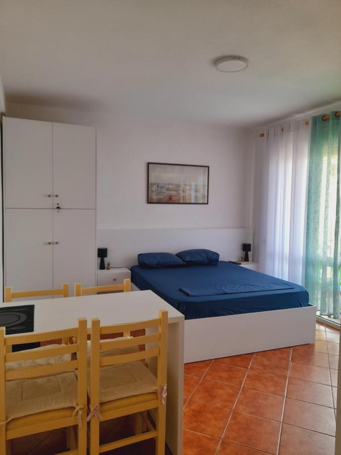 Seaside Deluxe Apartment Dıraç Dış mekan fotoğraf