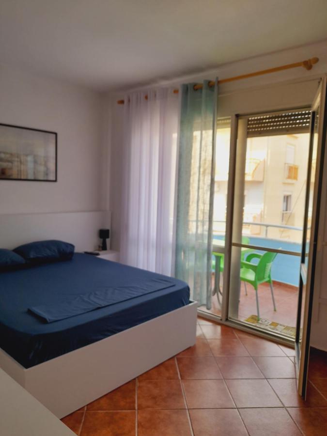 Seaside Deluxe Apartment Dıraç Dış mekan fotoğraf