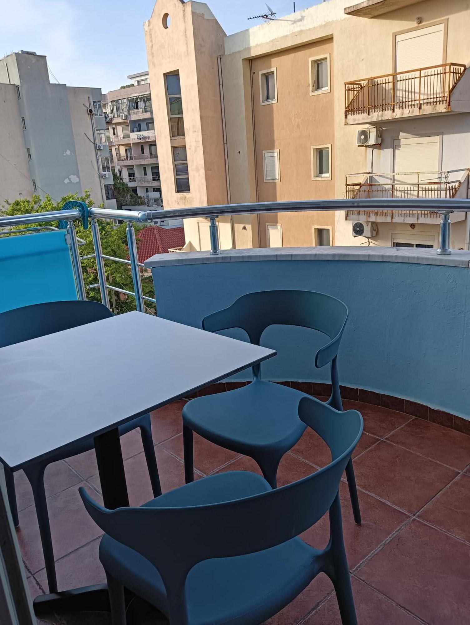 Seaside Deluxe Apartment Dıraç Dış mekan fotoğraf